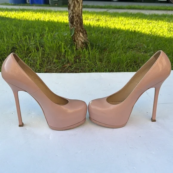 Yves Saint Laurent heels - Picture 9 of 15